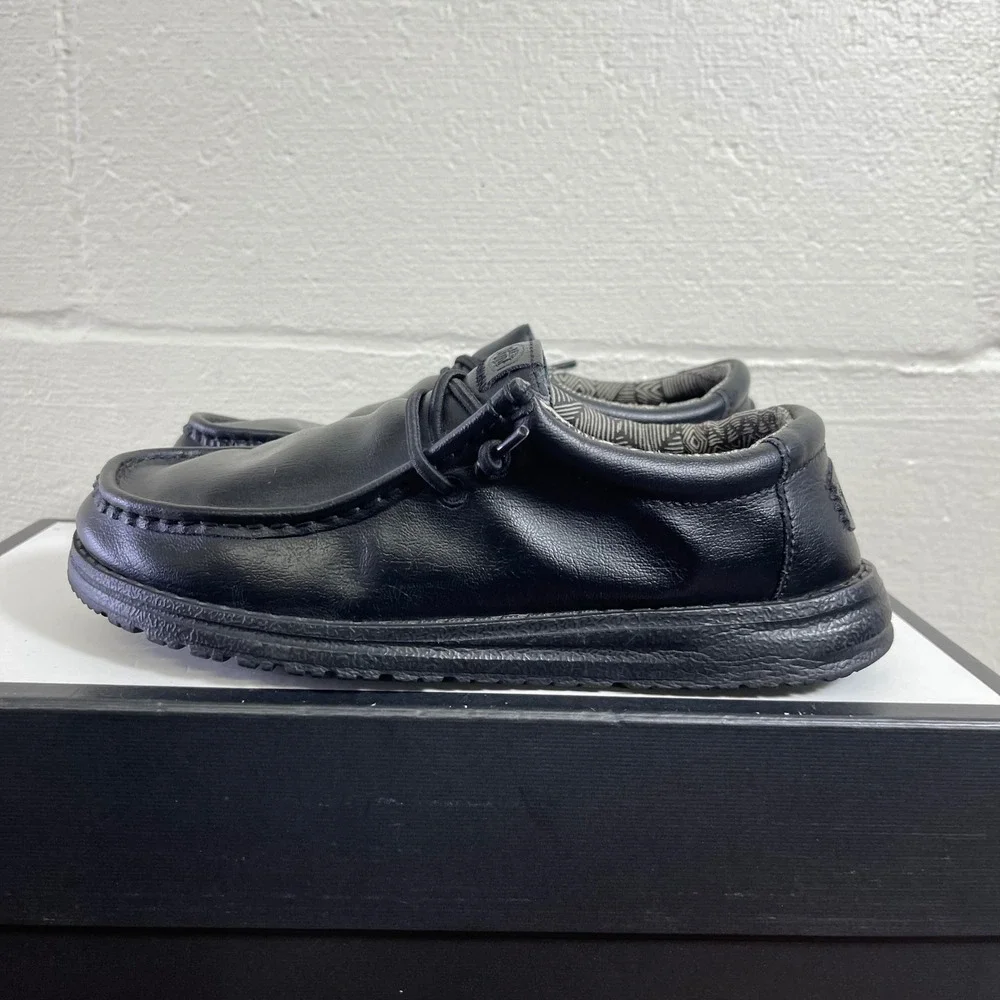 Hey Dude Wally Youth Mono Leather Youth Size US 6Y/38 EU